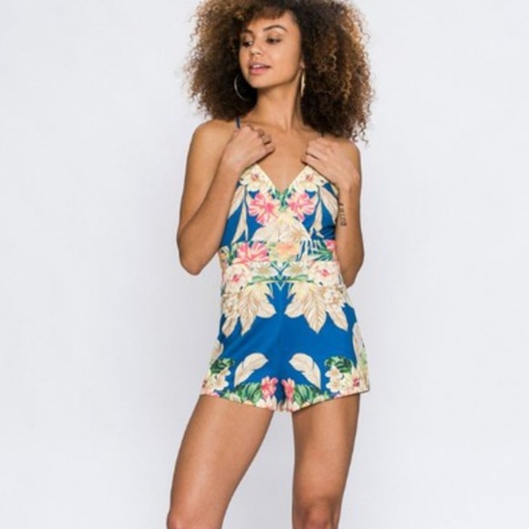 Flying Tomato Dresses & Skirts - 💸Flying Tomato Floral Print Romper